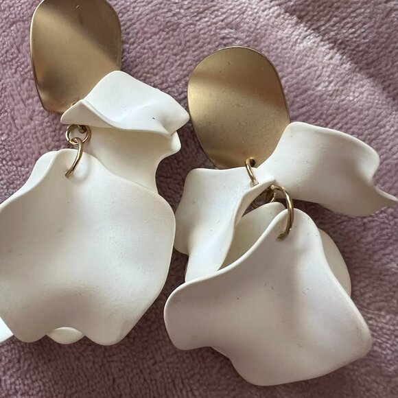 Lot of 3 Earrings - Picture 2 of 5